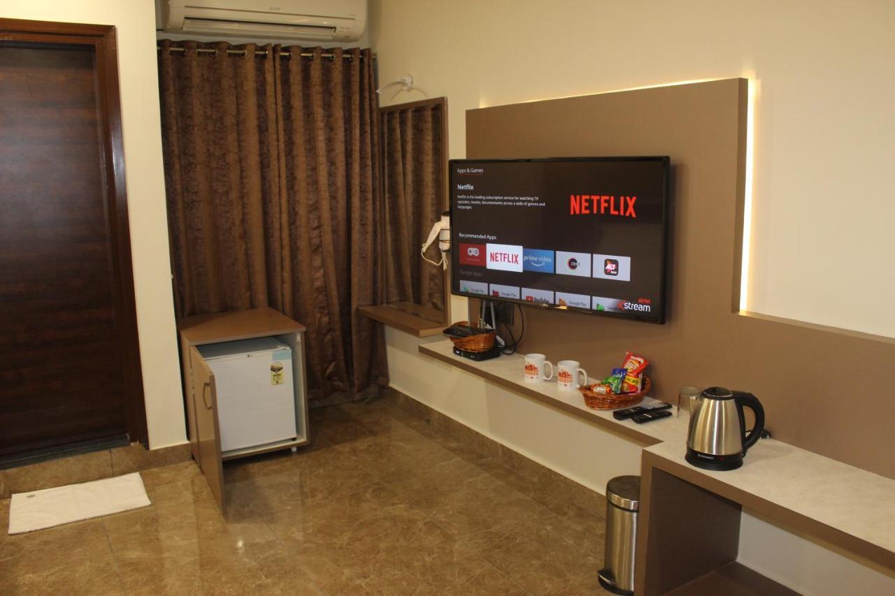 Hotel Kumbhakarna Guntur Ngoại thất bức ảnh
