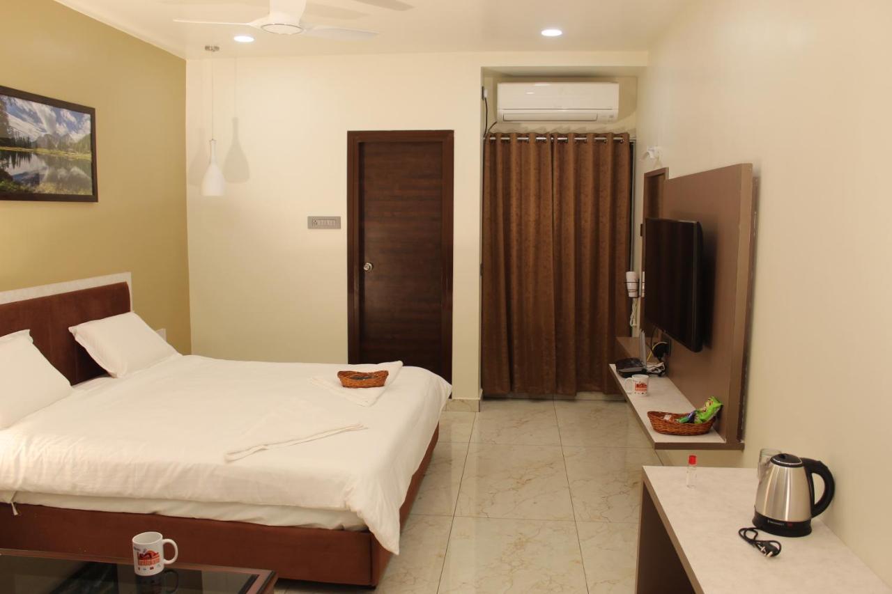 Hotel Kumbhakarna Guntur Ngoại thất bức ảnh